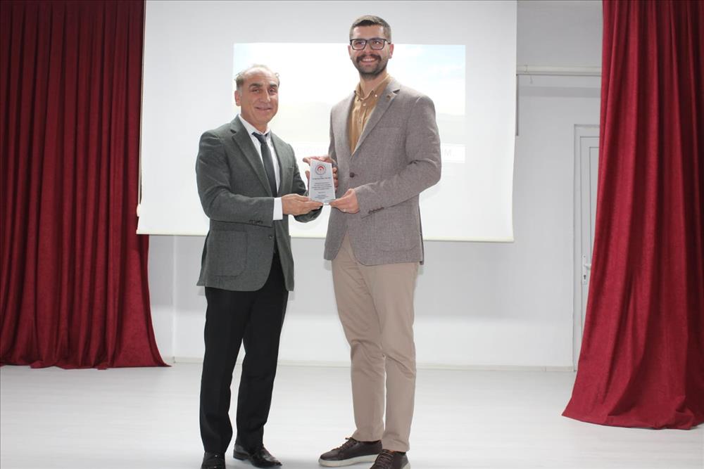 Bölüm Başkan Yardımcımız Konferans Verdi