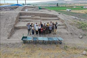 Öğretim Üyemiz Doç. Dr. Ali Özcan Üçhöyük Kazılarına Katıldı